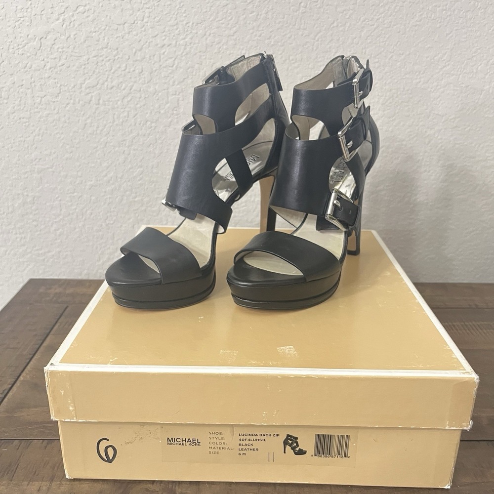 Michael Kors Lucinda Back W/silver Hardware Zip Black Platform Sandals size 6‎